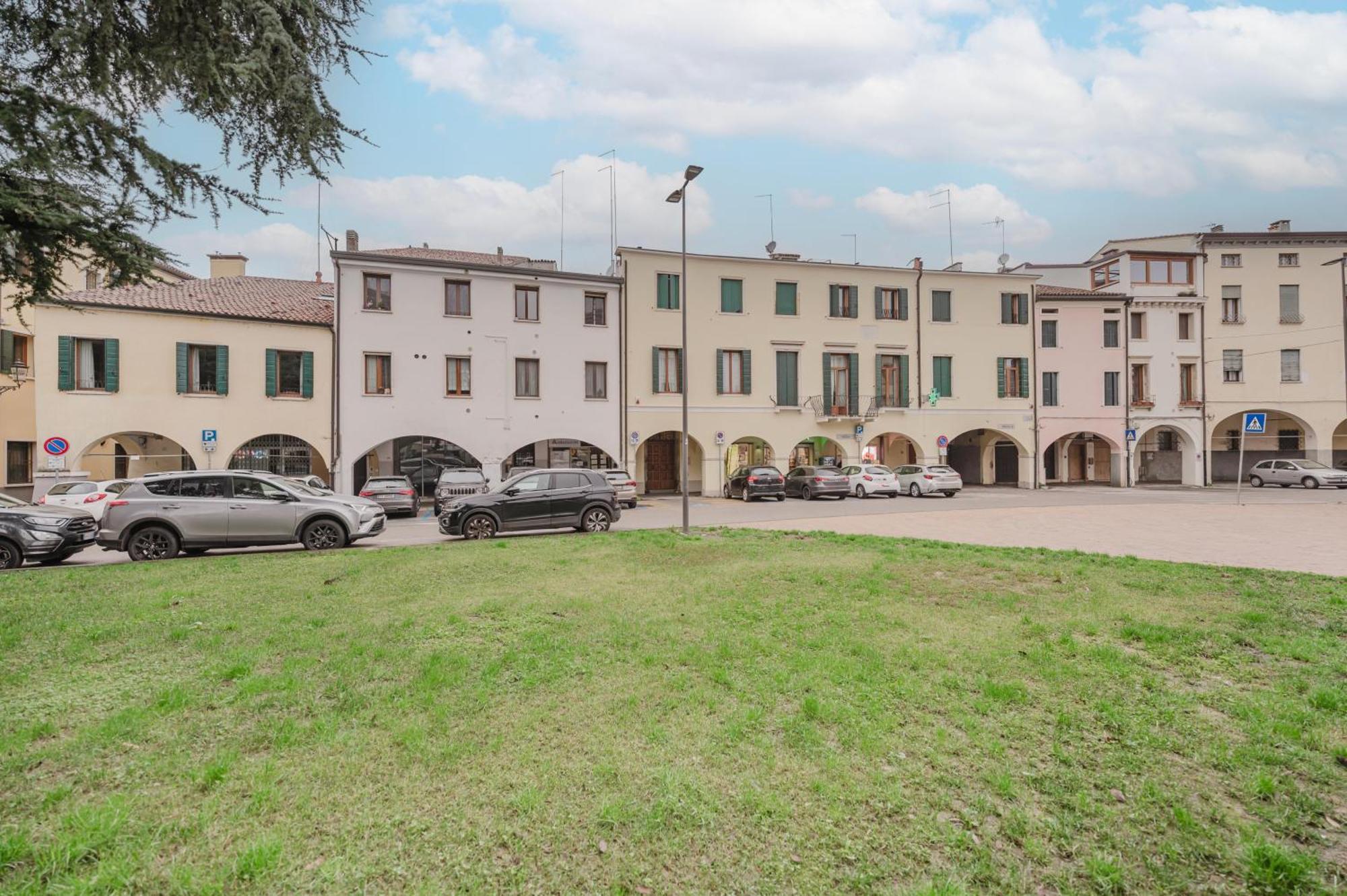 Casa Falco - 15 Min Dalla Stazione E Dal Centro